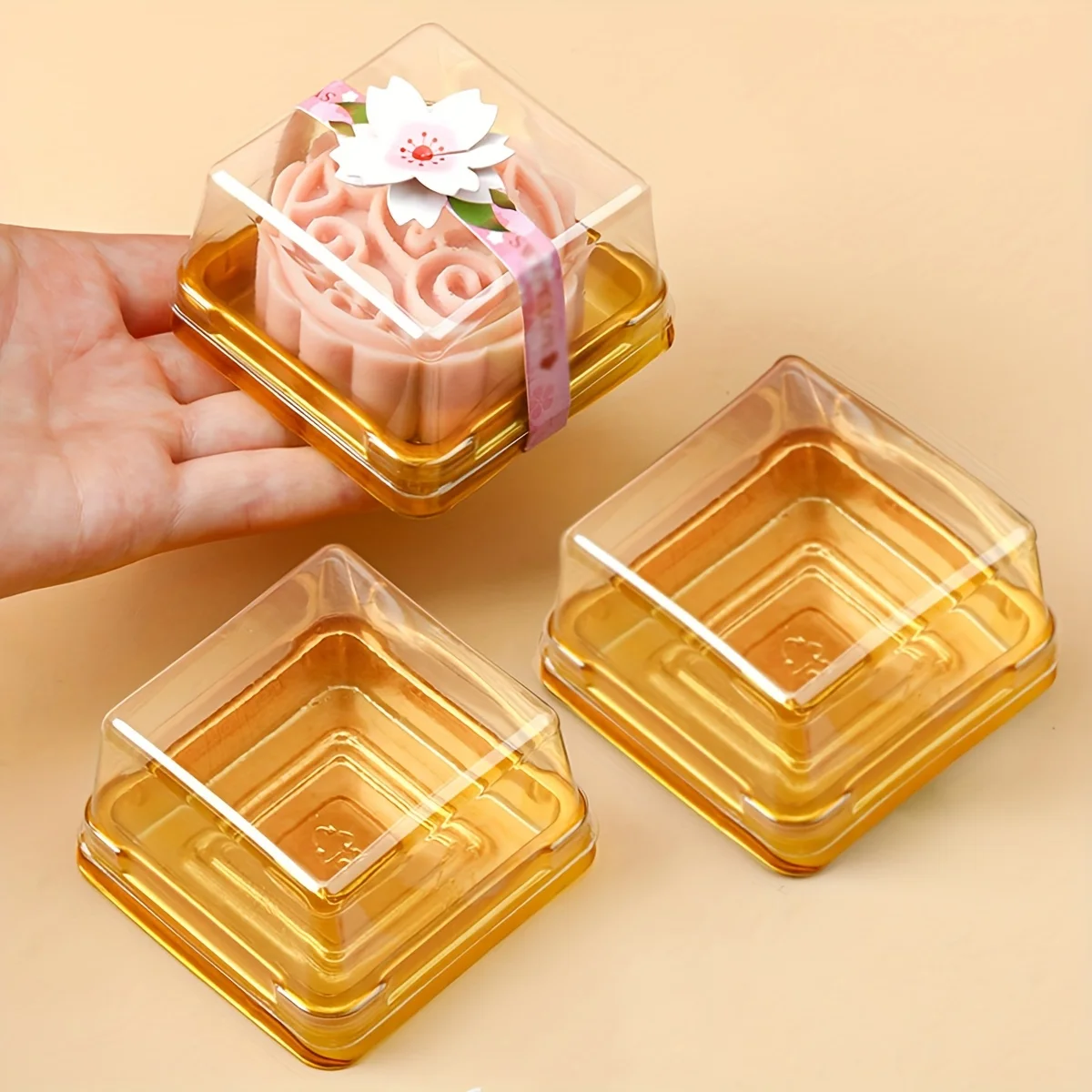 50pcs Clear Plastic Mini Cake Box Set Baking and Kitchen Tools, ldeal for Camping, Dining, Restaurants and Bakeries