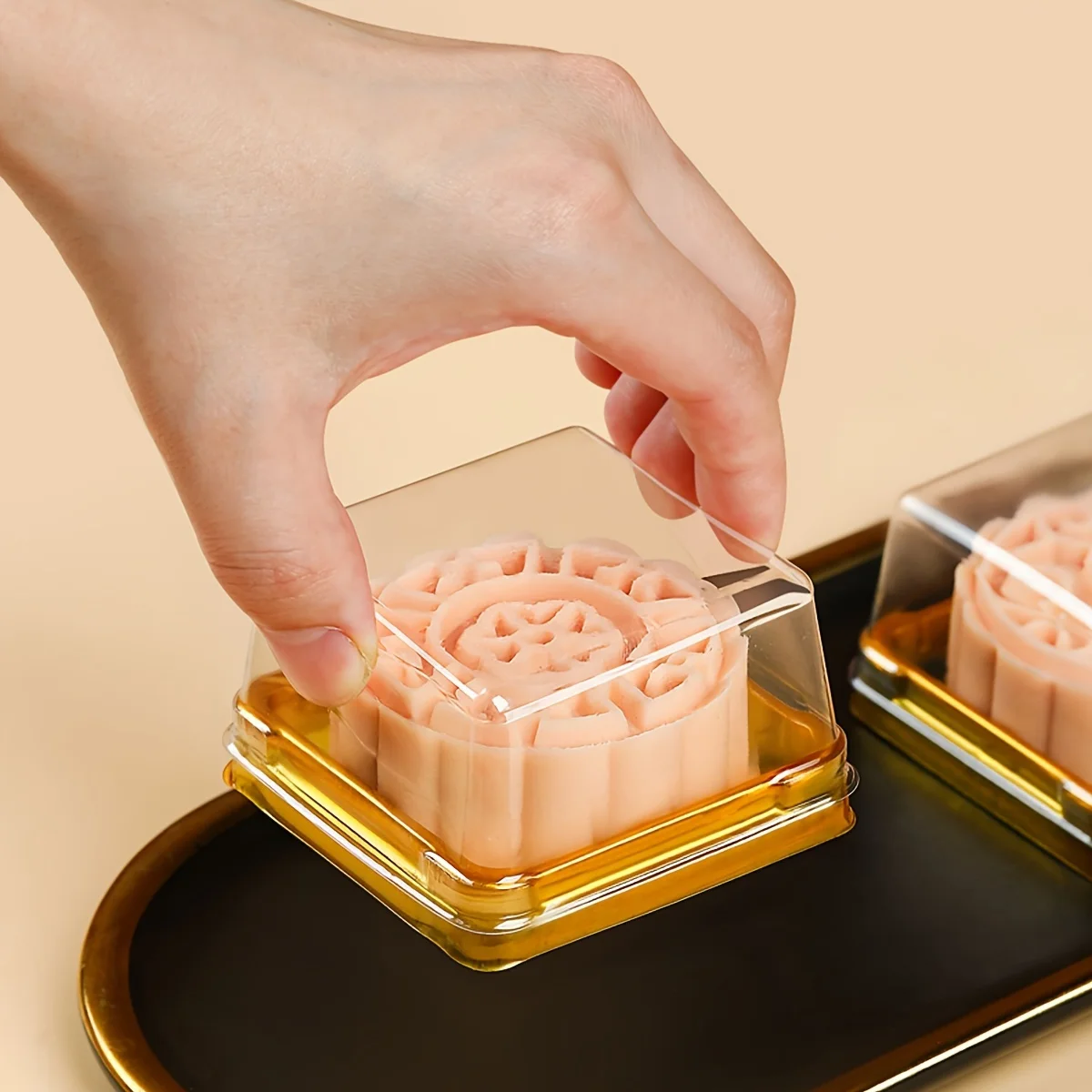 50pcs Clear Plastic Mini Cake Box Set Baking and Kitchen Tools, ldeal for Camping, Dining, Restaurants and Bakeries