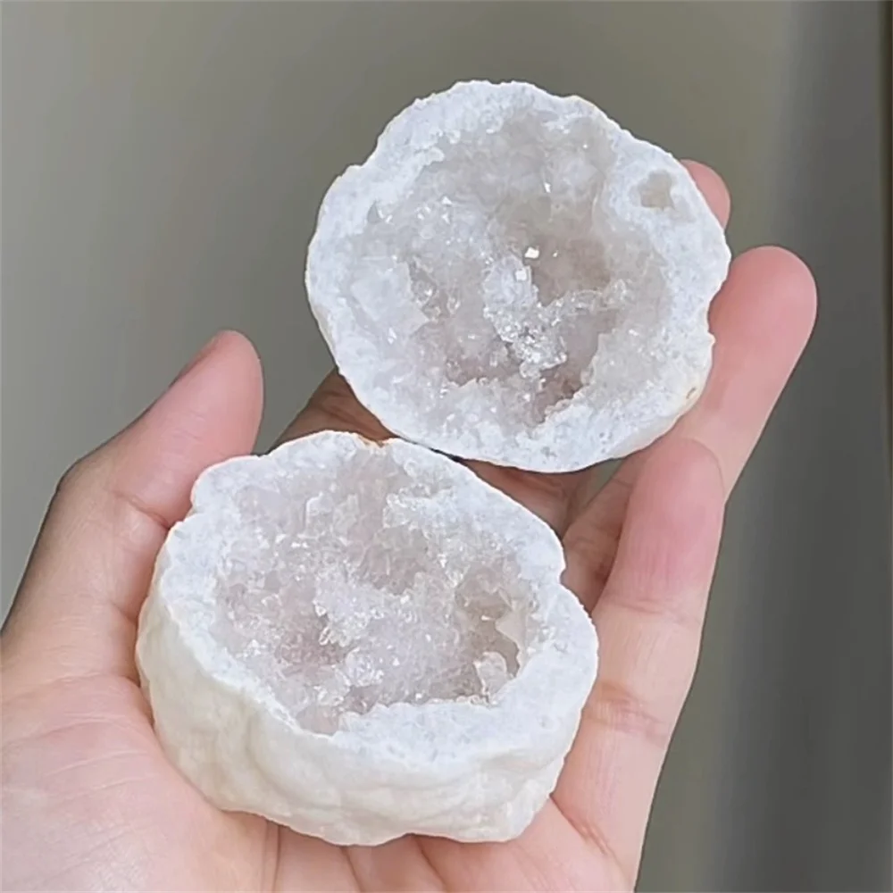 Wholesale Geodes Unopened Natural Agate Geode Real Crystal Specimen Contains Reiki Clean Clusters Beautiful Stones Jewelry Gifts
