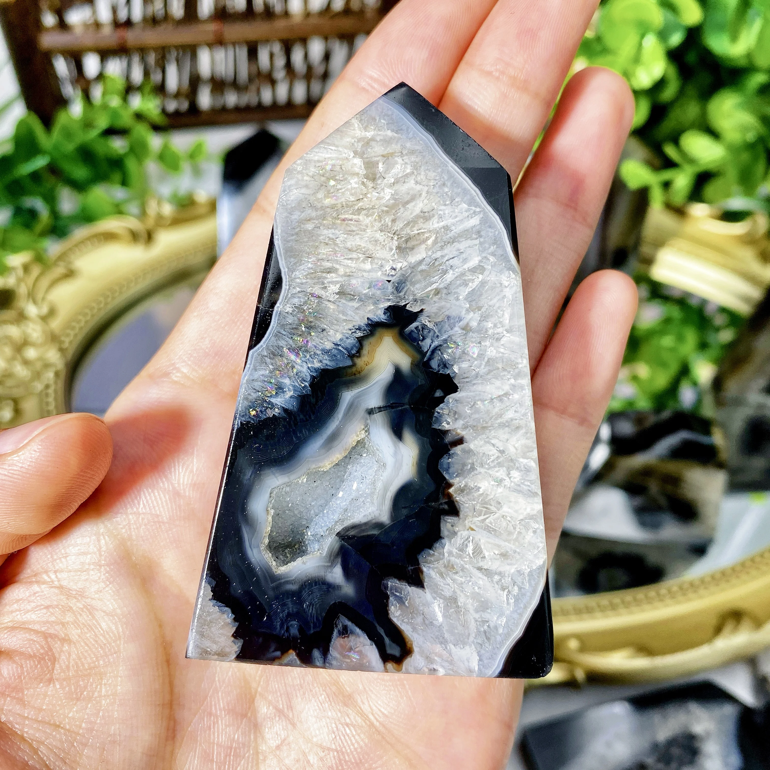 Random 1PC Black Sardonyx Geode Agate Point,Natural Crystal Point,Home Decoration,Holiday Gifts,Birthday Gifts