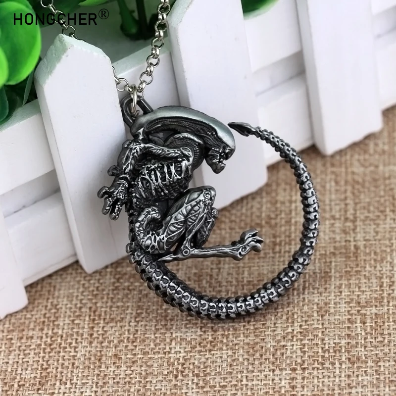 Alien Keychain Bag Pendant Silicone Mould Epoxy Resin Necklace Plaster Aromatherapy Decoration Silicone Drip Moulds