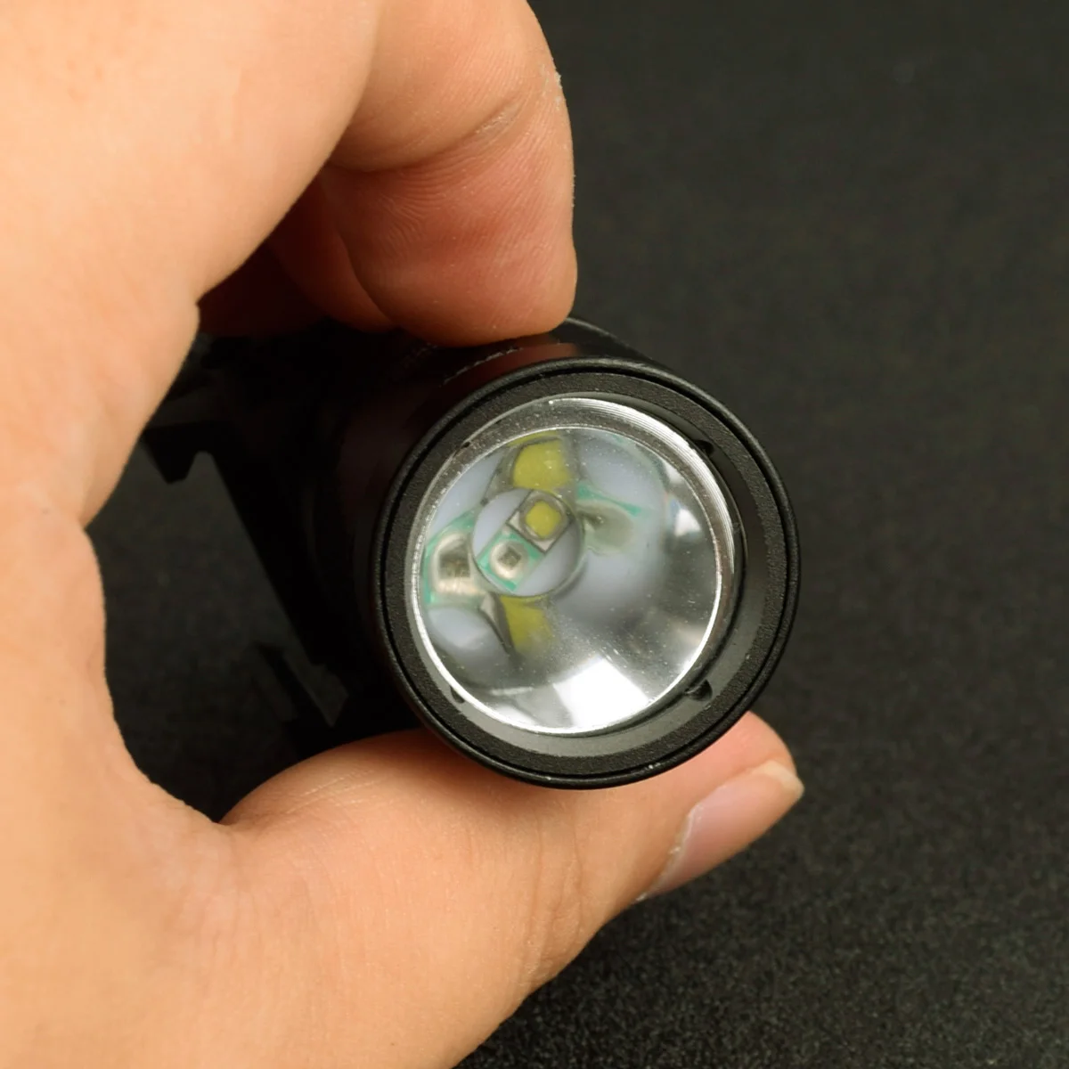 Surefire Light X300 X300U X300UH-B XH35 X300V IR Flashlight Fit 20mm Rail DDualS Switch 600 Lumens Aluminum Constant Momentary
