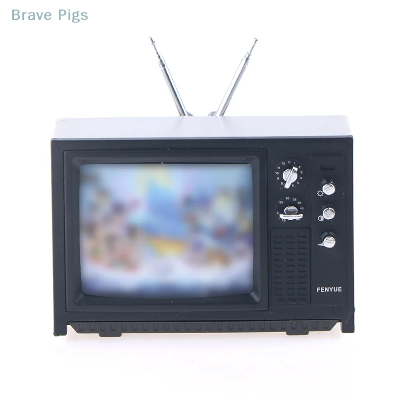 Mini Retro TV Miniature Ornaments DollHouse Toy Ornaments 5.7 * 2.4 * 3.4cm