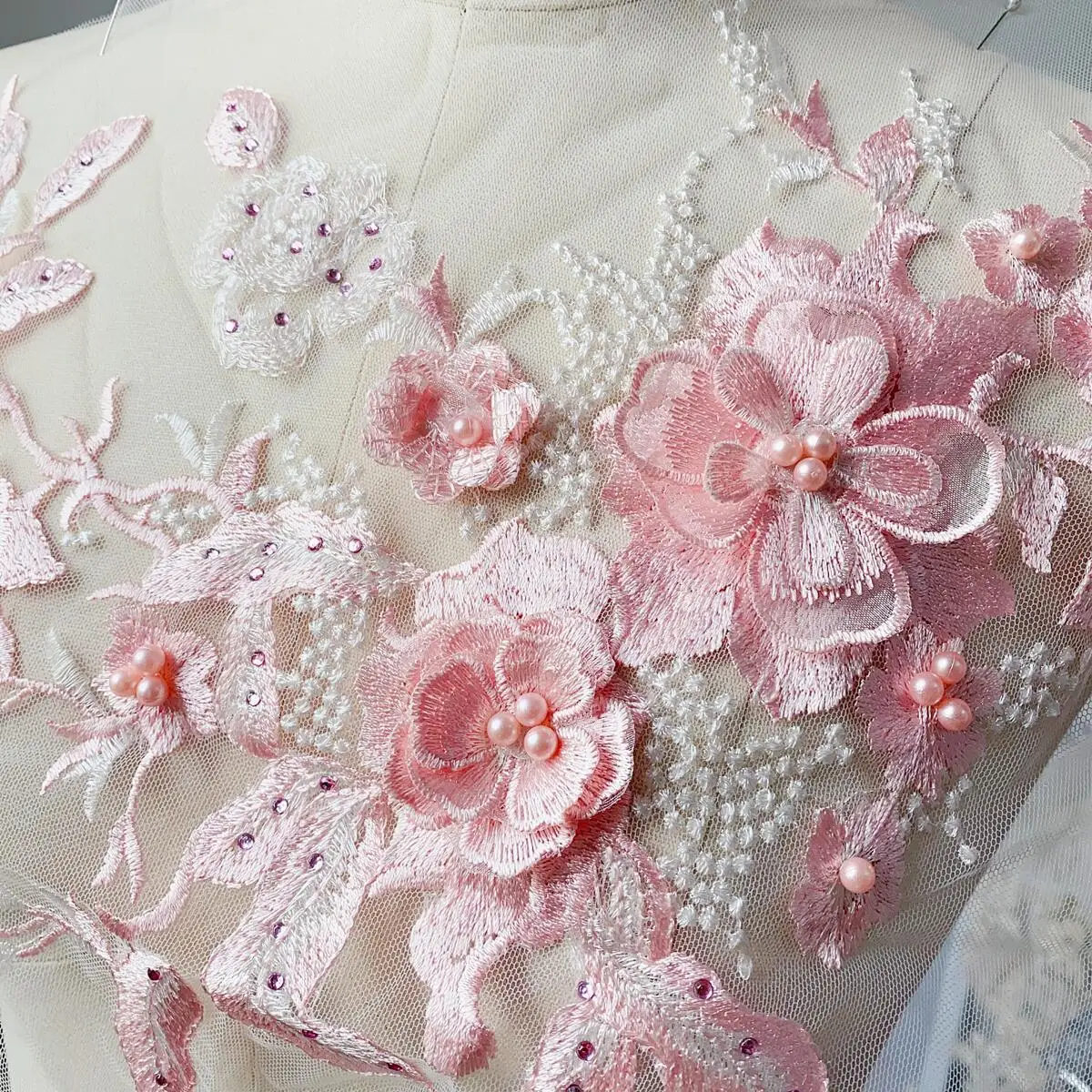 3D Embroidered Sewing On Patches For Clothing Flower Lace Patch Wedding Party Gown Bridal Dress Fabric Appliques DIY Repair