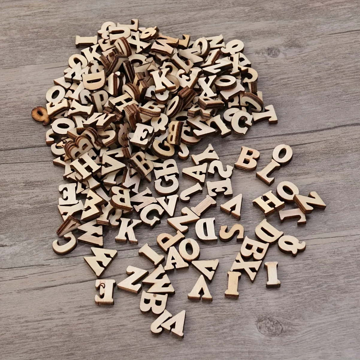 100Pcs Mixed Wooden A Z Letters Wooden Numbers Letters Wood Letters for DIY Craft Wedding Party Home Decoration(English Letter)
