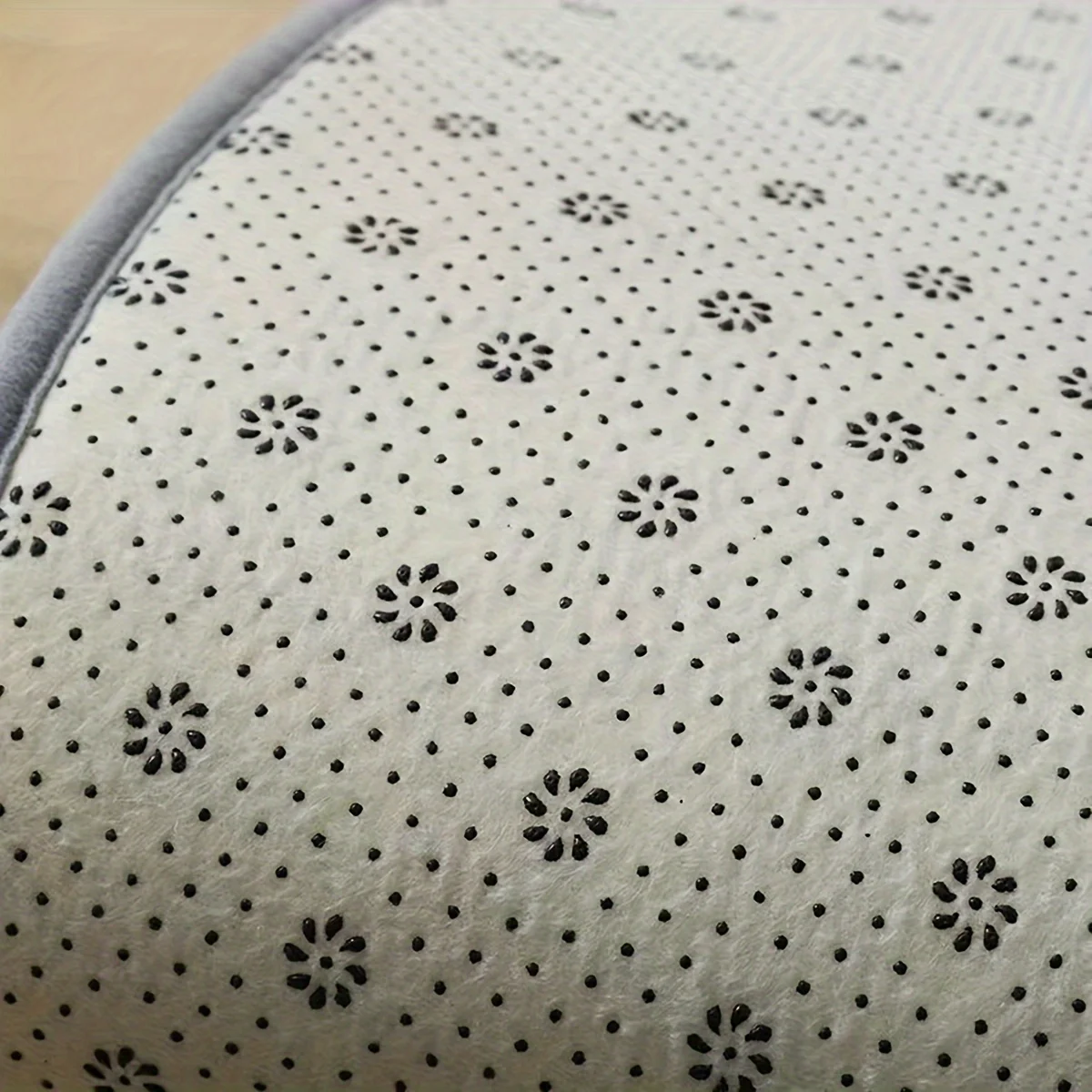 Thickened special-shaped bathroom absorbent floor mat flannel toilet mat shower room non-slip and dirt-resistant foot mat