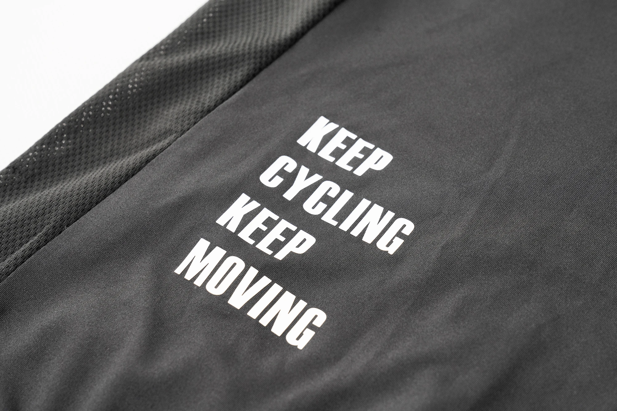 DAREVIE Aero Man Cycling Maillot Reduce Resistance PRO Level Cycling Jersey Anti-UV 40+ Moisture-Wicking Men's Cycling Clothing