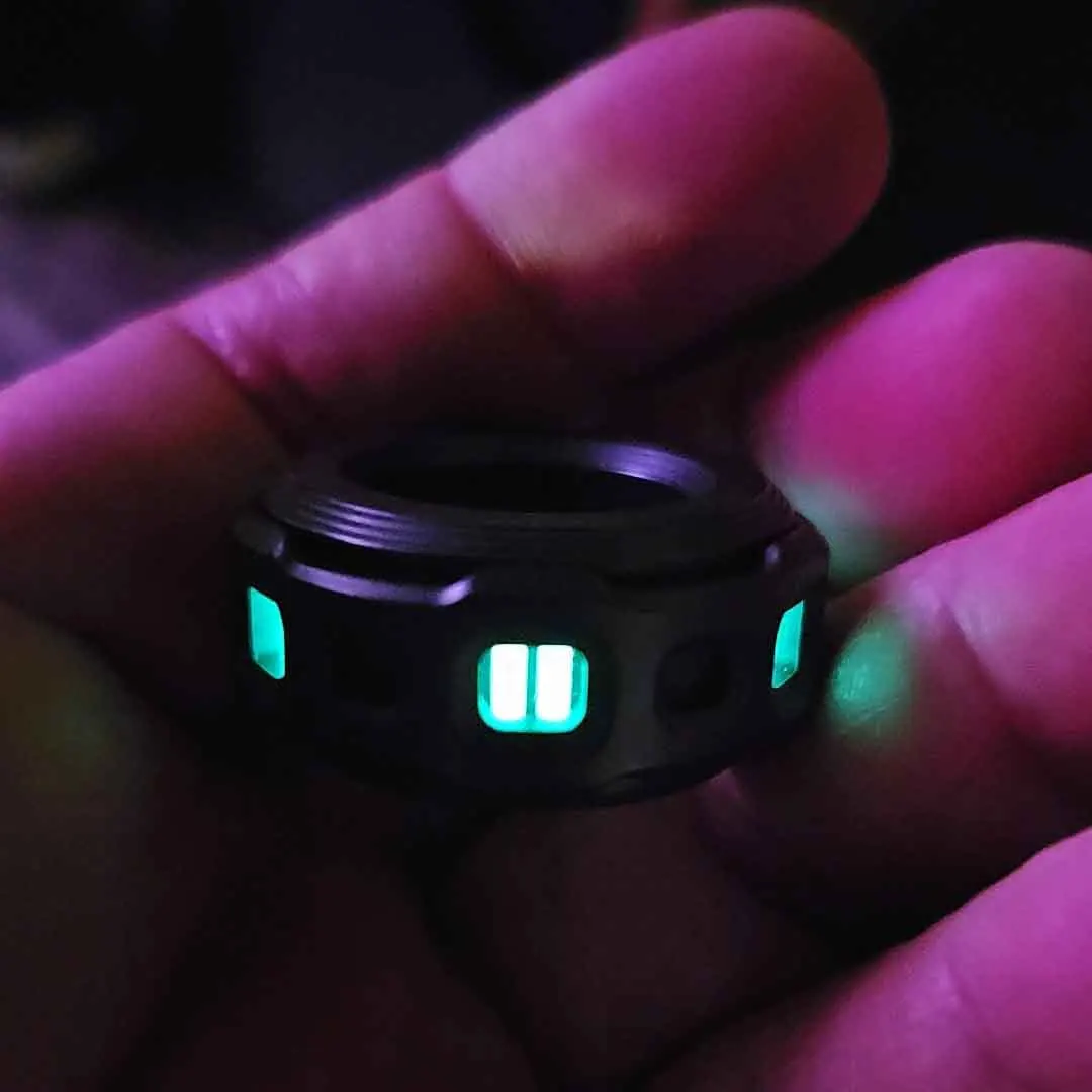 High-brightness Resin Luminous Rod 1.5*7mm Fingertip Gyroscope Accessory Knife Umbrella Rope Decoration  long-lasting luminous