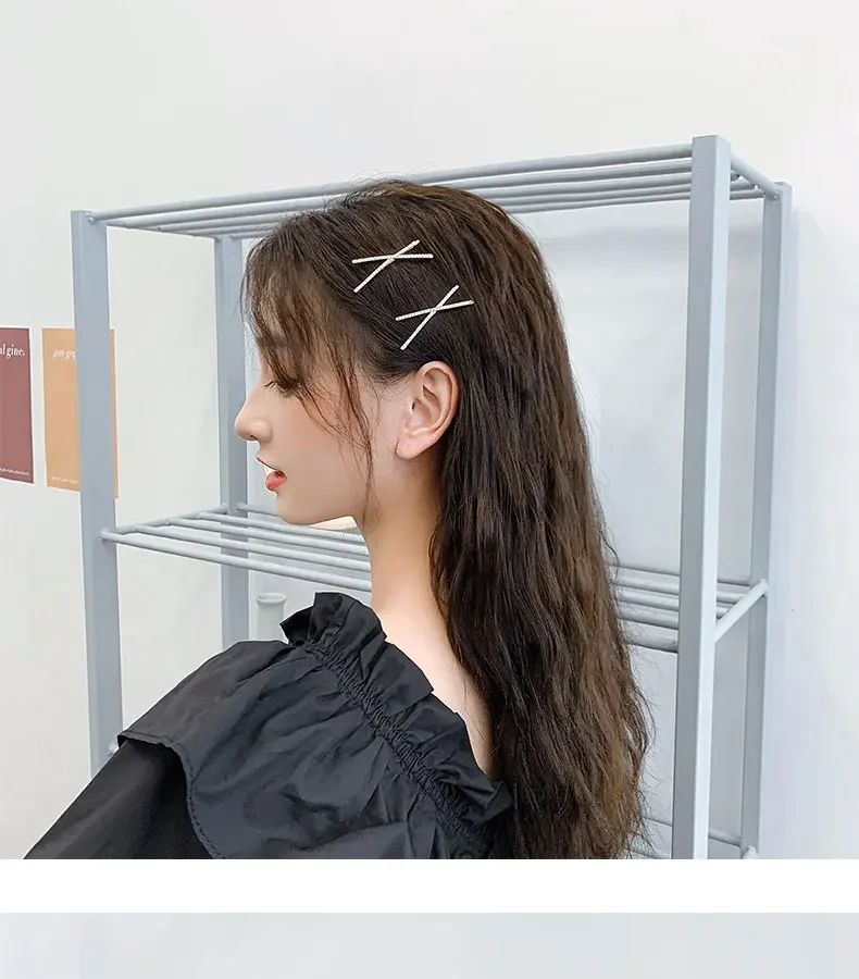 Korean Glitter Shiny Fahsion Bangs Hairpin Simple Cross Hair Side Clip Rhinestone Edge Clip Edge Girls Headwear Female Hairpins