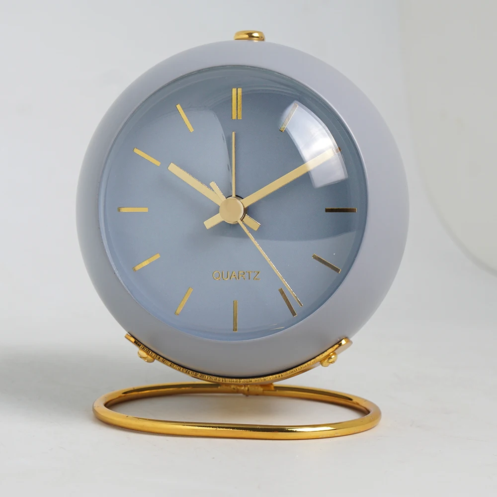 Nordic Creative Electronic Desk Clock, Minimalist Children's Alarm Clock, New Desktop Bedside Student Silent Luminous Pointer