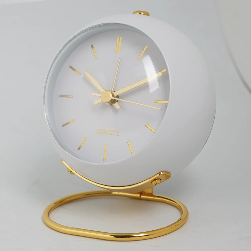 Nordic Creative Electronic Desk Clock, Minimalist Children's Alarm Clock, New Desktop Bedside Student Silent Luminous Pointer