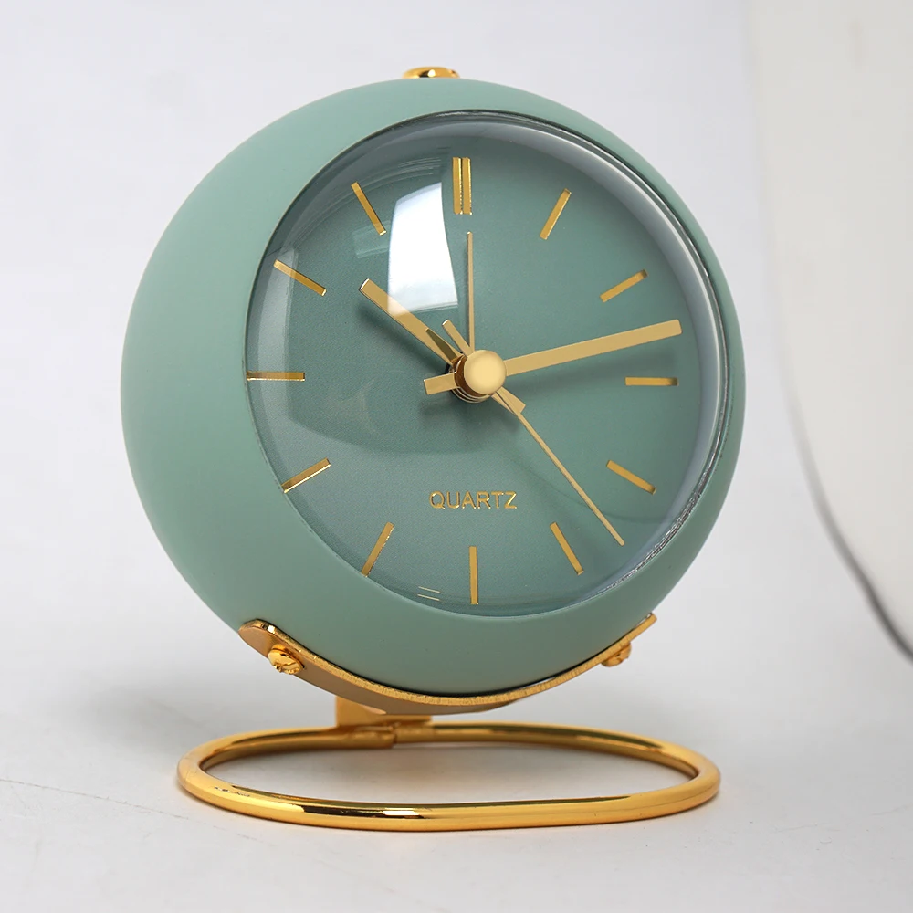 Nordic Creative Electronic Desk Clock, Minimalist Children's Alarm Clock, New Desktop Bedside Student Silent Luminous Pointer