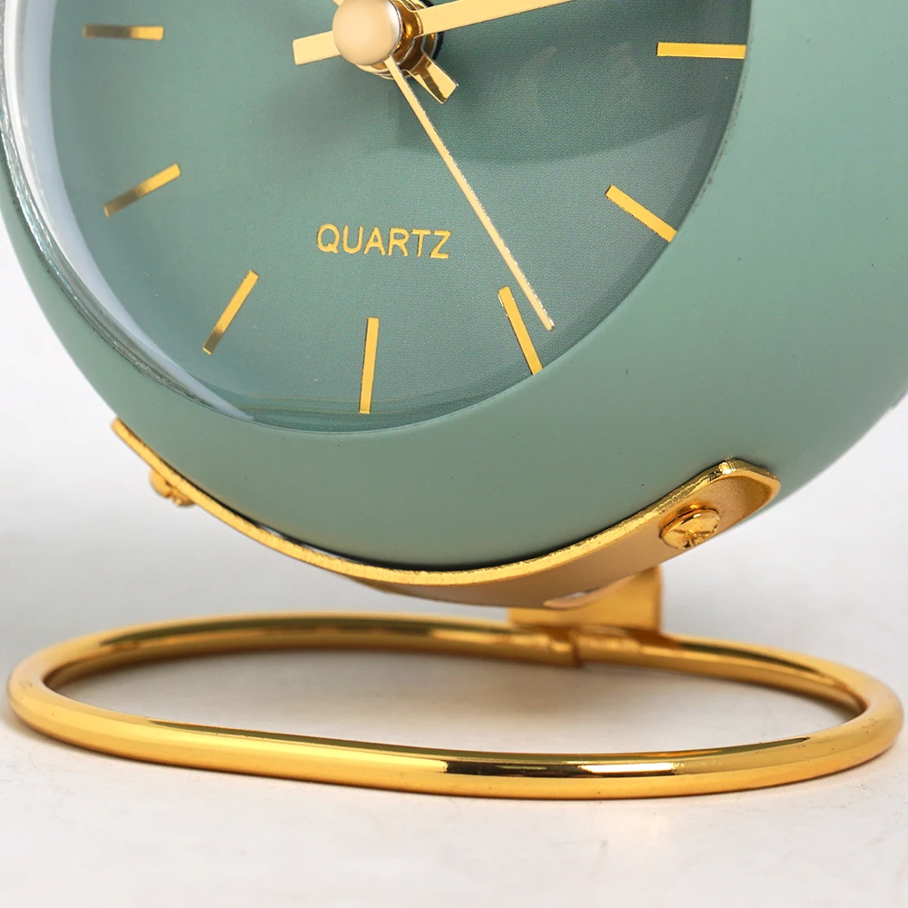 Nordic Creative Electronic Desk Clock, Minimalist Children's Alarm Clock, New Desktop Bedside Student Silent Luminous Pointer