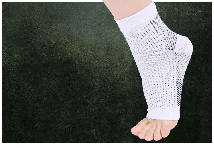 1Pair Plantar Fasciitis Socks Sleeves,30-40mmHg Compression Socks for Ankle Support,Injury Recovery, Eases Swelling Women Men
