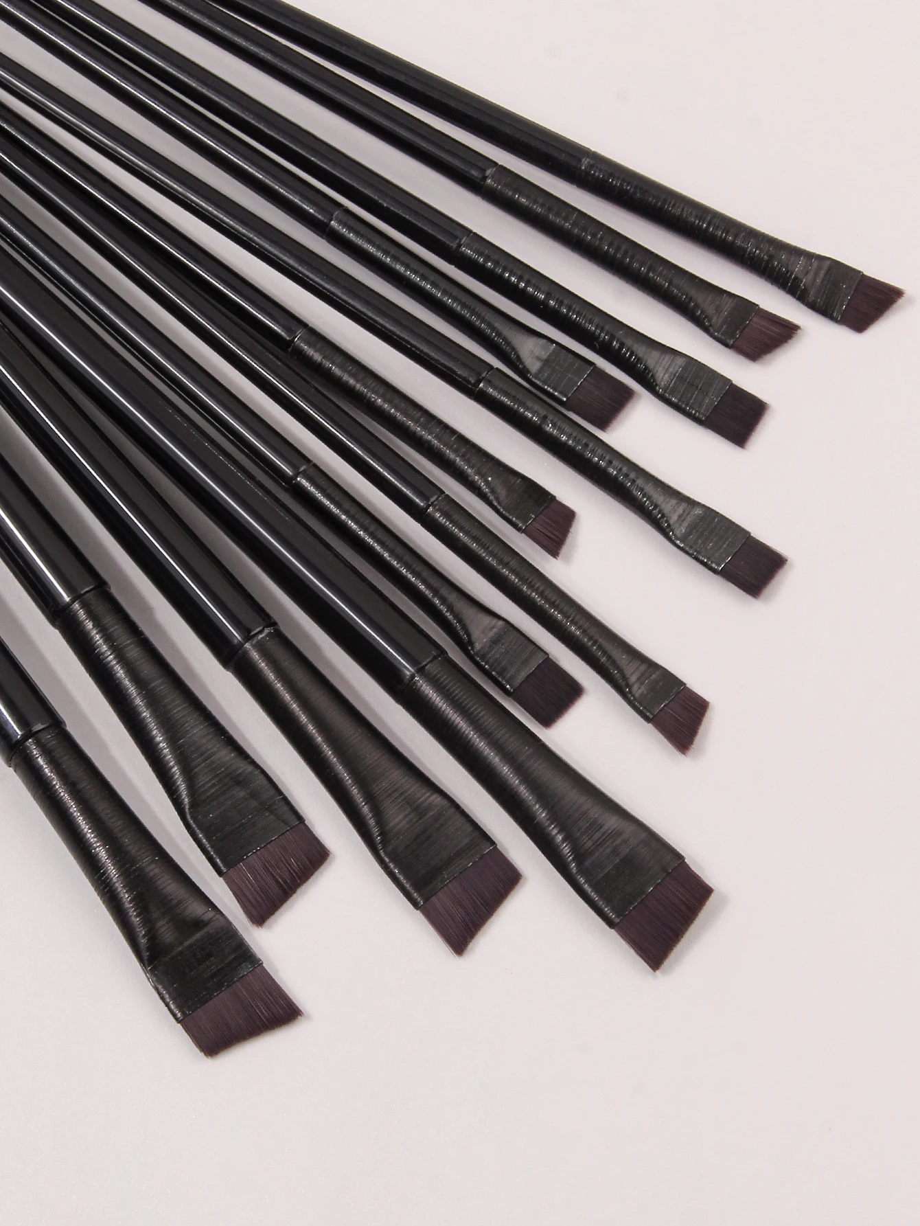 12PCS Scythe Eyeliner Brush Eyeshadow Blade Brush Detail Brush Bevel Eyebrow Brush Eyelid Down to Lying Silkworm Brush