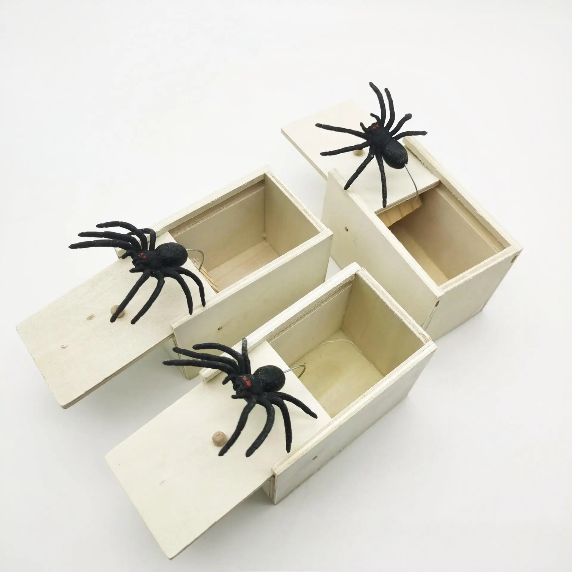 Tricky Toy Simulation Spider Wooden Box Spoof Insect Spider Box Creative Haunted House Horror Scene Layout Small Wooden Box