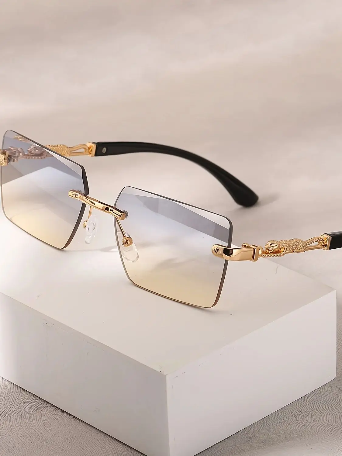 1pc Rimless Sunglasses Rectangle Women Men Shades Small Square Sun Glasses For Female Male Beach Vacation Travel Eyewear