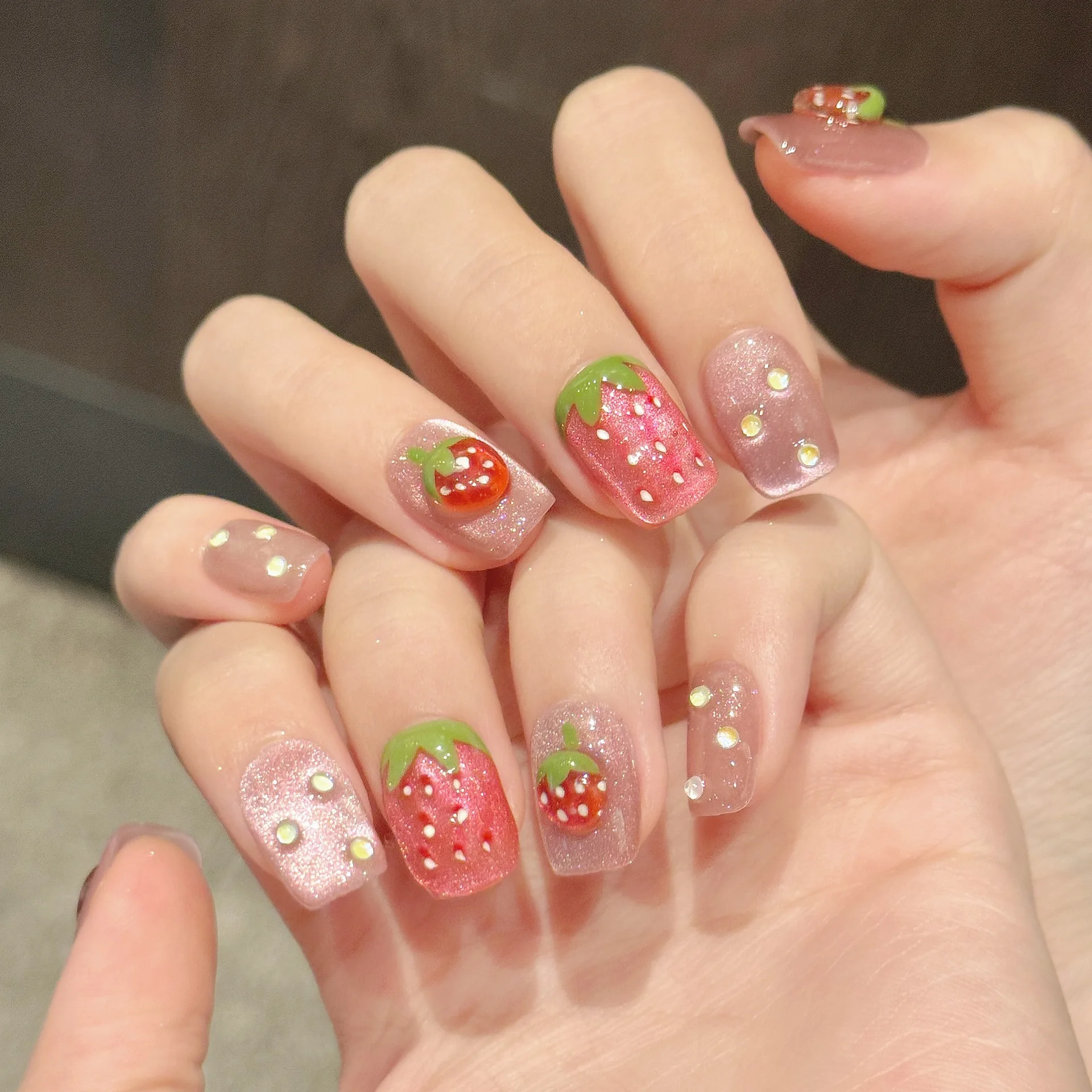 10pcs Handmade Press on Nails 3D Strawberry Decor Fake Nails for Girl Wearable Detachable Short Pink Cat Eye False Nail Tips