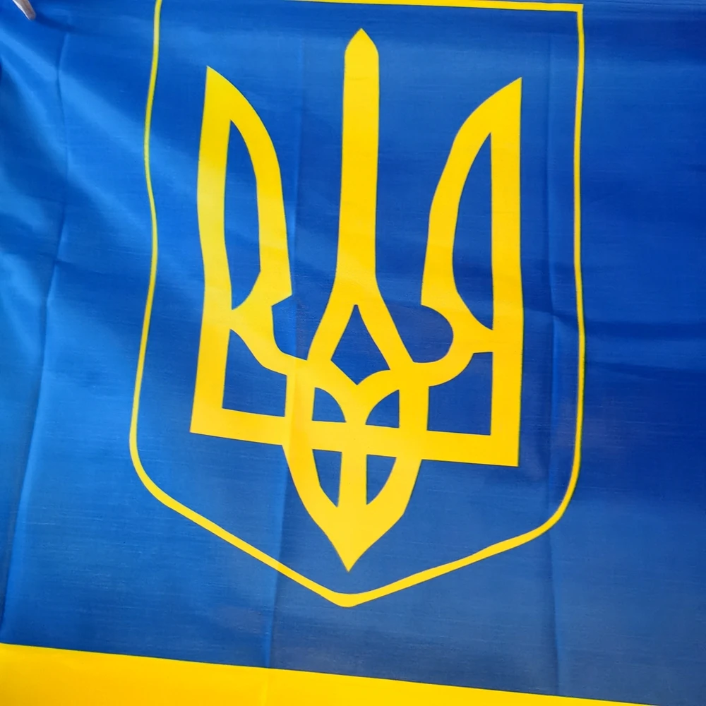 Ukraine Flag Garden Interior Decoration Banner Peaces Flag Wall Hanging Garden Flag Sign Decoration 90x150cm Polyester