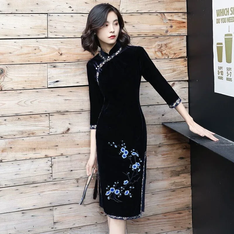 31*22CM Plum Blossom Flowers Embroidery Applique Iron-On Patches,Fabric Sticker Sew on Patch for Clothes Iron Glue,Fashion Dress