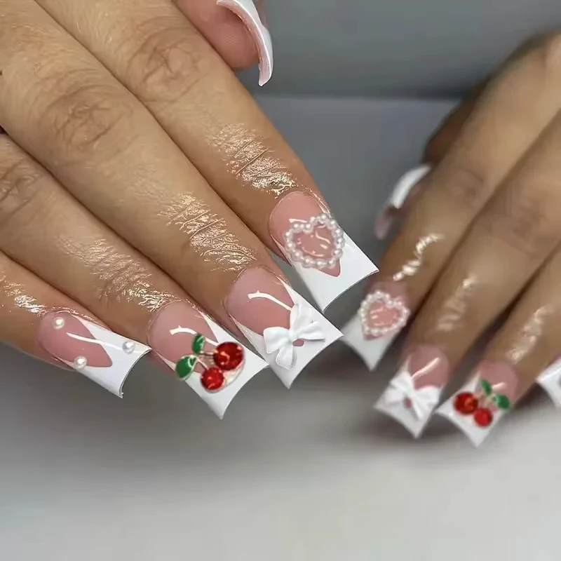 24Pcs Duckbill Press on Nails Y2K White French Edge Five Petal Flower Full Cover Acrylic Fake Nail Diamond inlaid Nail Art