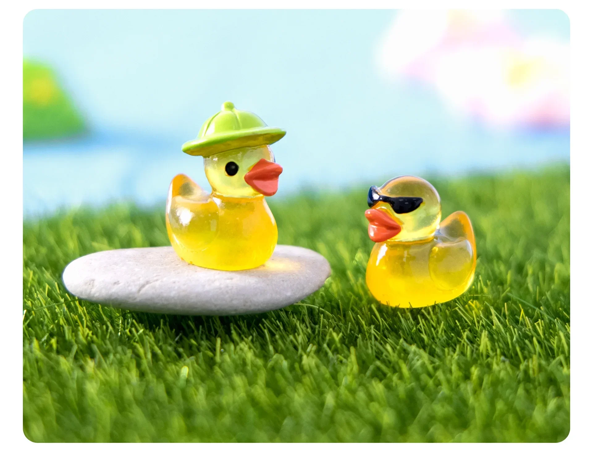 100/50PCS Mini Yellow Luminous Duck Ornament Miniature Figures Tiny Duck Micro Fairy Garden Landscape Fairy Garden Home Decor