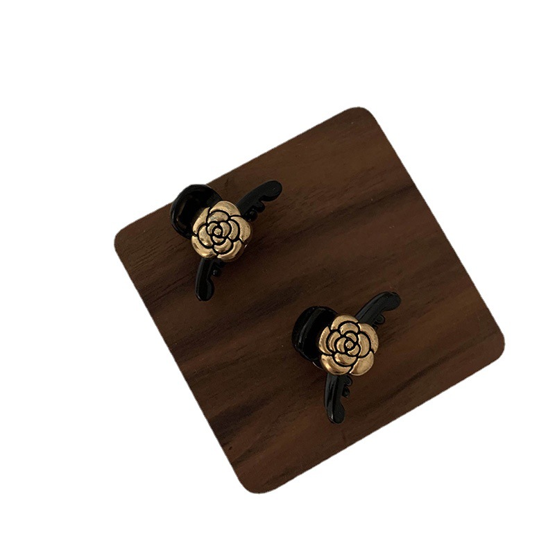 Camellia Small Hair Grab Clip French Style Small Grab Claw Back Head Spoon Coiled Top Clip Balck Mini Hair Accessories Hair Clip