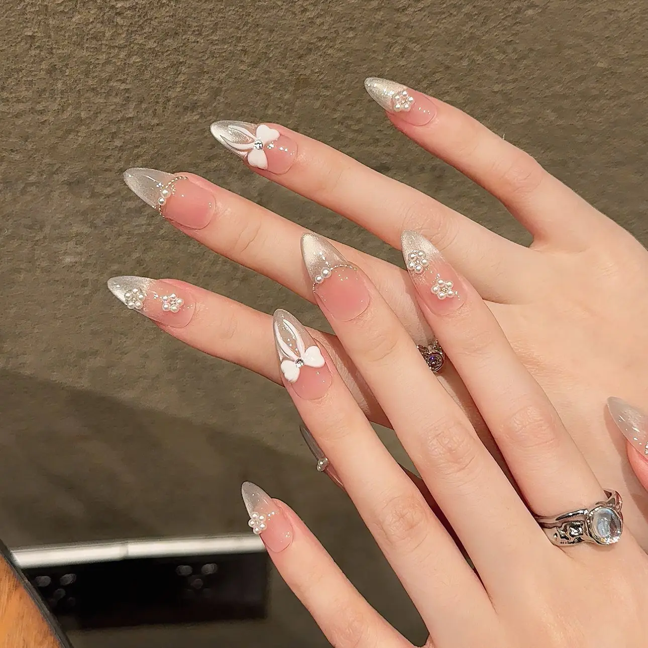 Handmade Press on Nails Sweet Bowknot Pearl Decor French Fake Nails for Women Girl Wearable Shiny Cat Eye Bride False Nail Tips