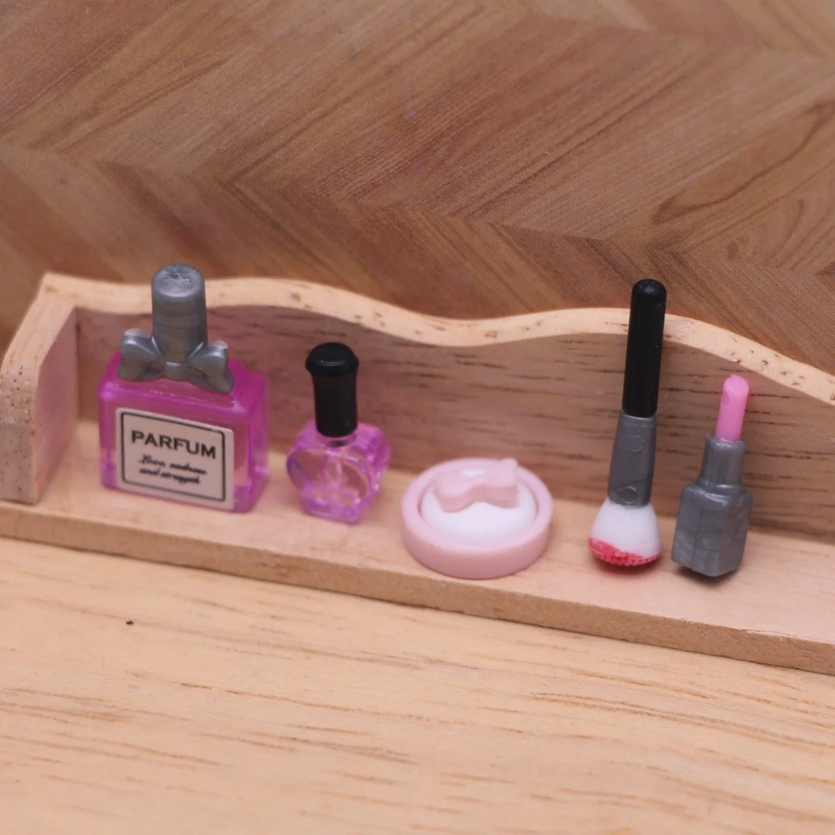 1Set Dollhouse Mini Cosmetics Lipstick Perfume Miniature Fashion Scene Doll Toiletry Model Accessories Mini Beauty Props