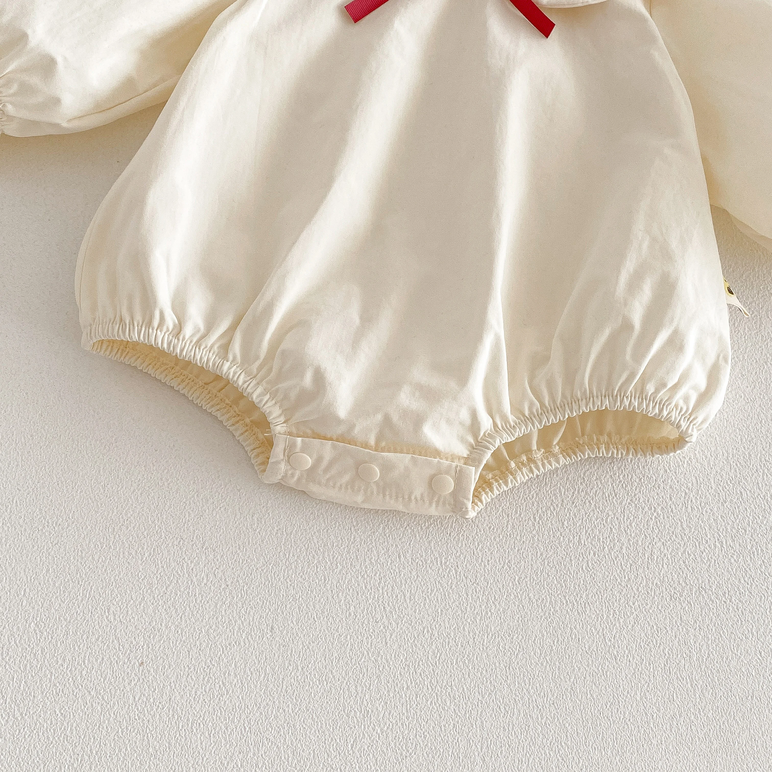 New Style One-Piece Baby Dress with Trendy Collar and Bag on the Back, Suitable for Spring and Autumn Seasons