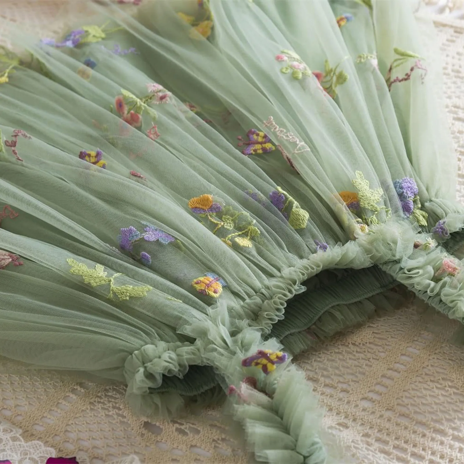 Outdoor Summer Cute Princess Dress Toddler Baby Girls Embroidery Flower Suspender Mesh Dresses Birthday Party Princess Dresses