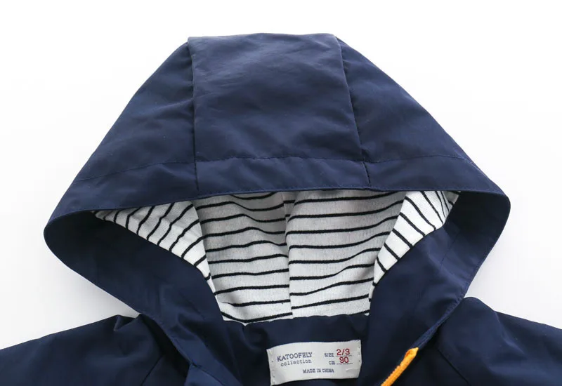 High Quality Spring Autumn Boys Coat Cartoon Car Hooded Zipper Sport Coat For 2-6 Years Kids Children Present Windbreaker