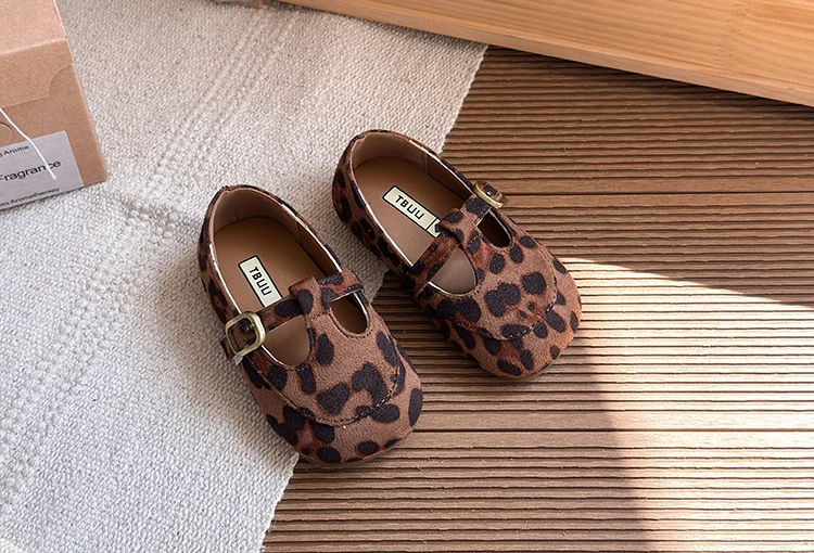 Girls Leather Shoes Toddlers Flats Princess Sweet Little Kids Soft Shoes T-strap Retro Classic Children's Dress Shoes for Party