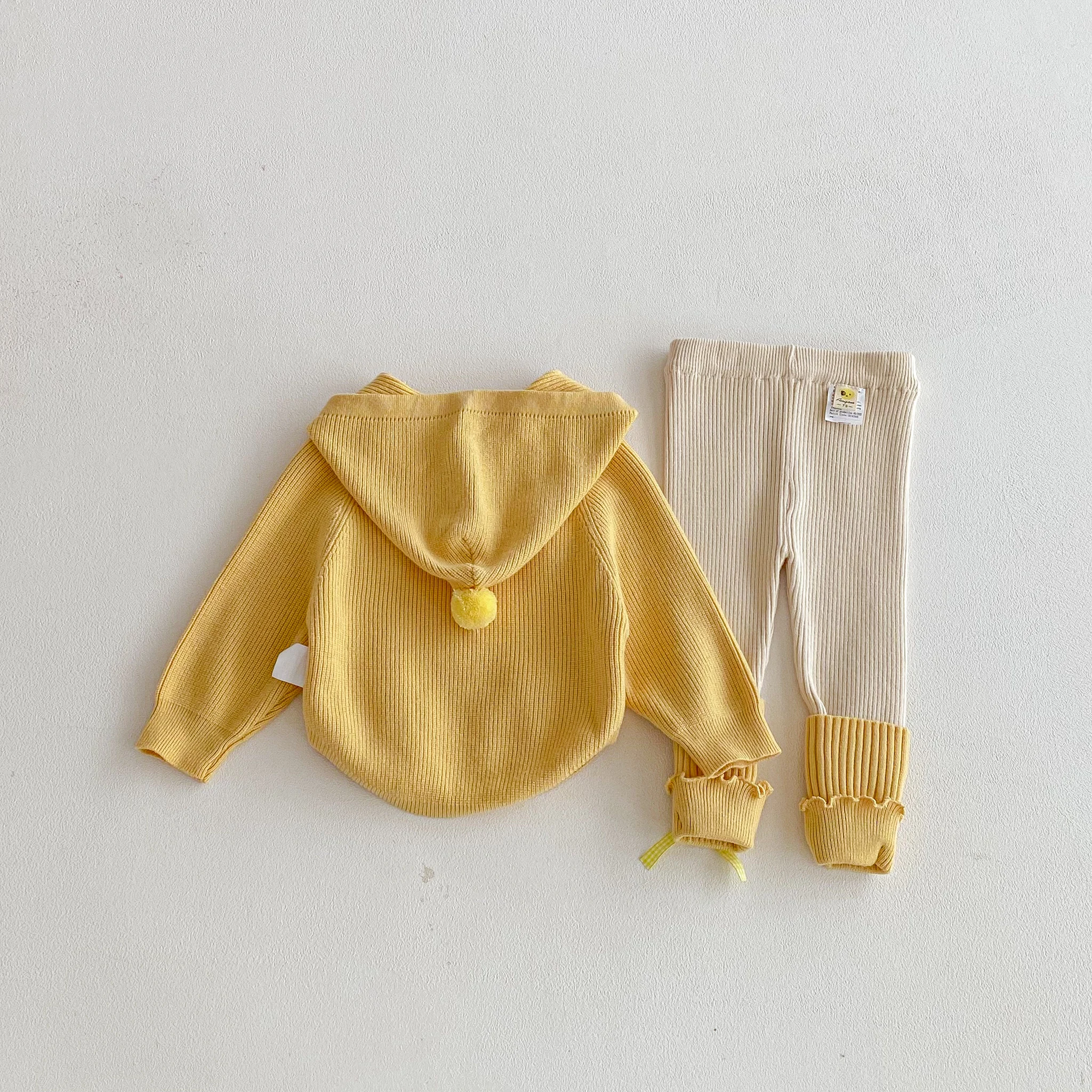 Autumn and Winter Girl Sweater Set, Cute Heart-Shaped Hooded Cape Top + Knitted Leggings, Sweet Outdoor Knitted Set