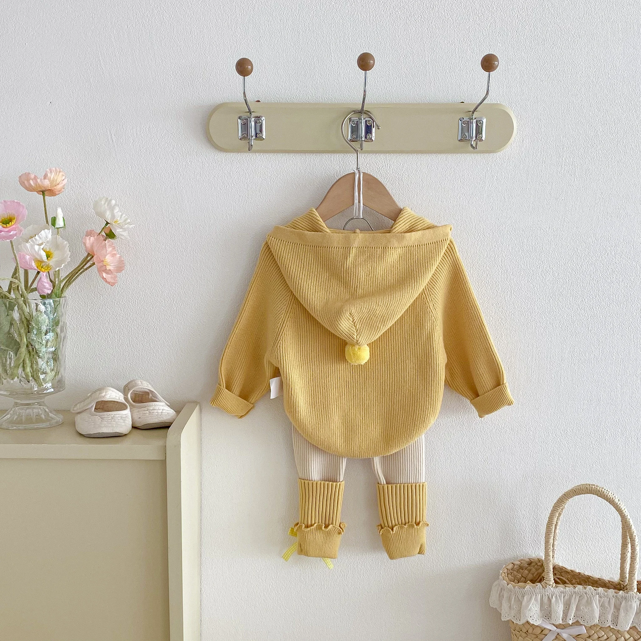 Autumn and Winter Girl Sweater Set, Cute Heart-Shaped Hooded Cape Top + Knitted Leggings, Sweet Outdoor Knitted Set