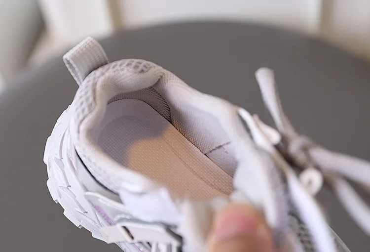 Thick-soled Children's Sports Shoes Autumn Leather Fashion Girl's Running Shoes Boys' Casual Shoes Lace-up Soft Sole Kids Shoes