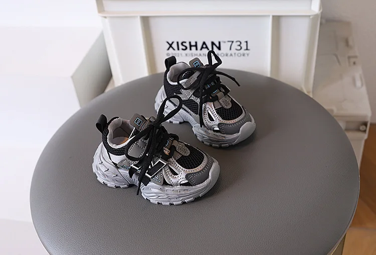 Thick-soled Children's Sports Shoes Autumn Leather Fashion Girl's Running Shoes Boys' Casual Shoes Lace-up Soft Sole Kids Shoes