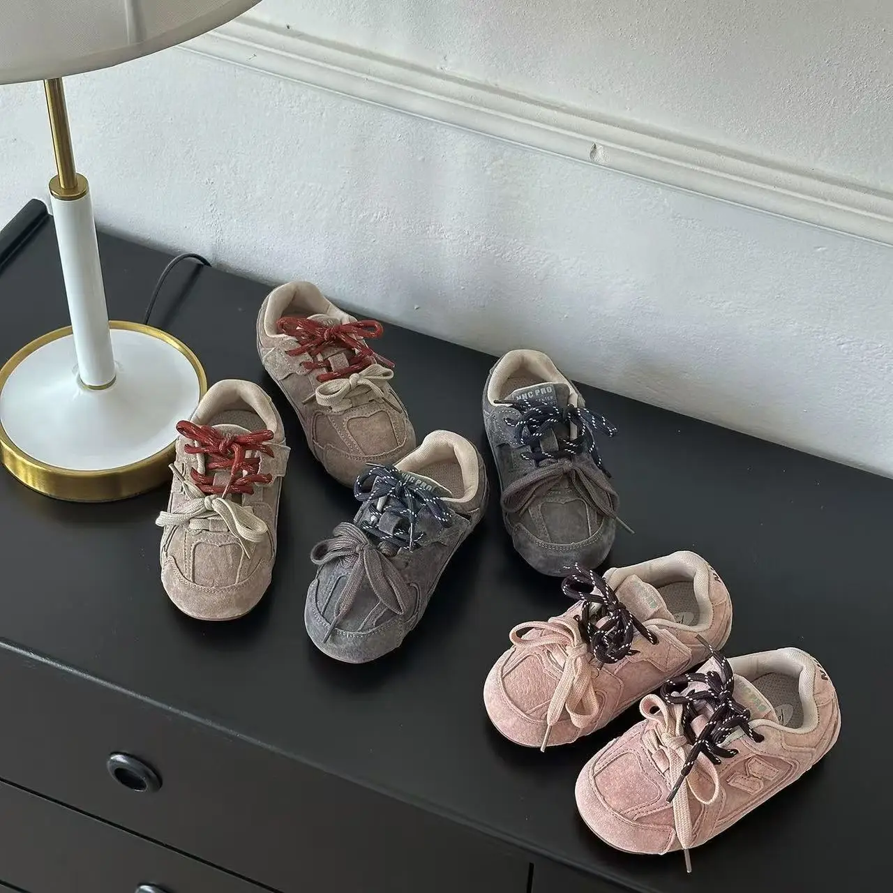 Kids Retro Suede Lace-up Sneakers Breathable Upper Non-slip Rubber Sole Casual Shoes for Toddler Boys Girls Daily Wear