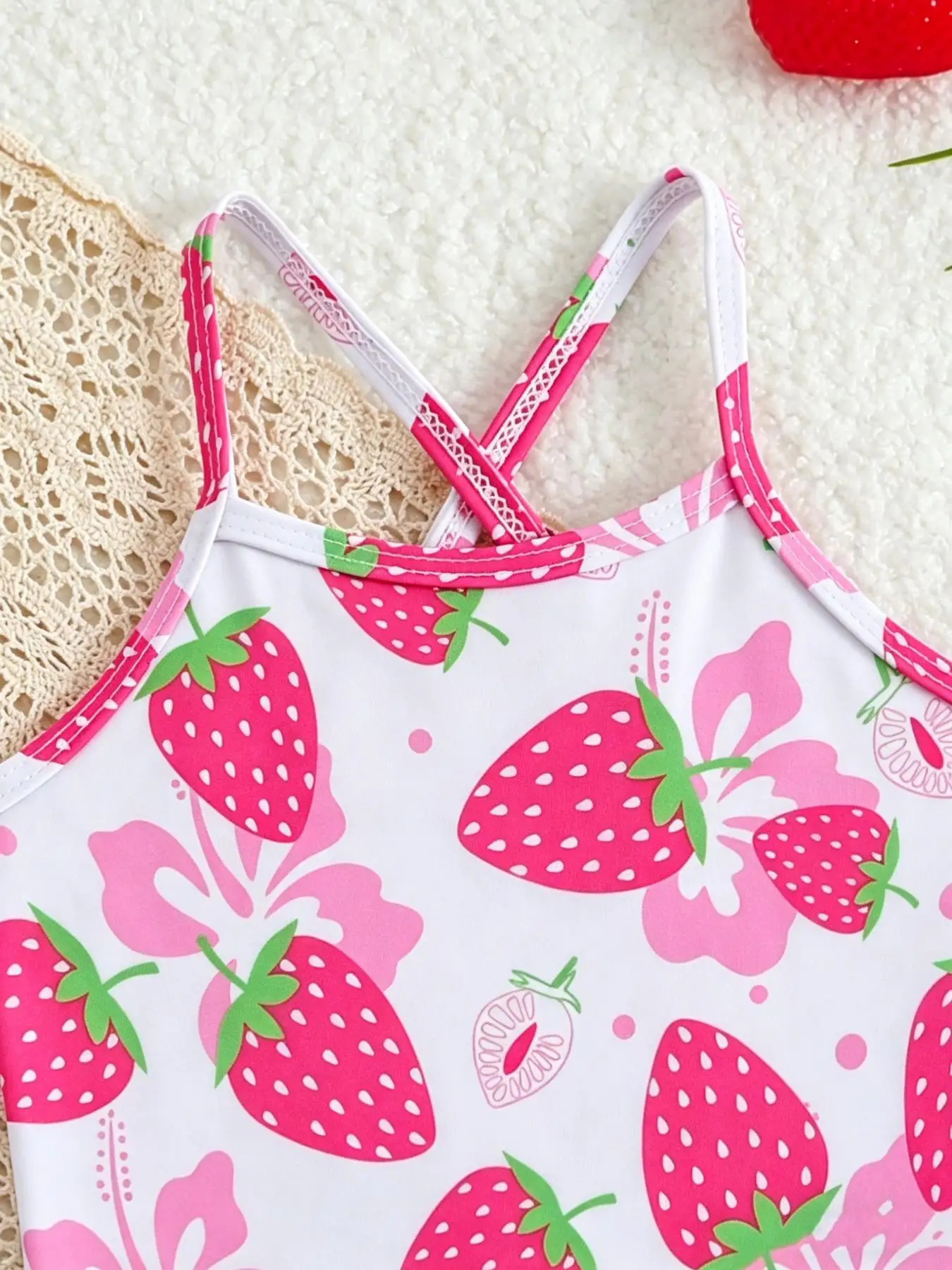 Children's Strawberry Pattern Swimsuit with Suspenders + Double-Layered Ruffle Skirt Set, Girls' Beach Vacation Swimwear Two-Piece Set, Beach Baby Swimsuit Set, Red and Pink, Cute, Fashionable, Versatile