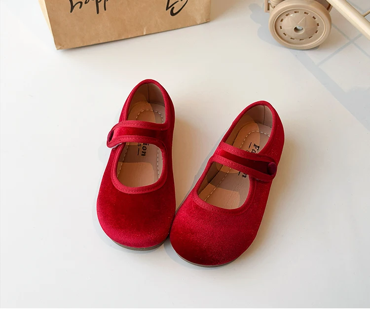 2026 New Cute Peach Pink Velvet Shoes Girls Vintage Green Velour Ballet Flats Baby Kids Spring New Soft Sole Luxury Mary Janes