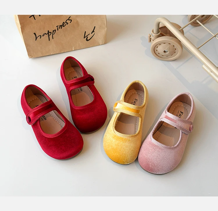 2026 New Cute Peach Pink Velvet Shoes Girls Vintage Green Velour Ballet Flats Baby Kids Spring New Soft Sole Luxury Mary Janes