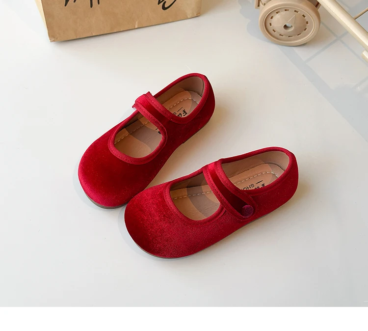 2026 New Cute Peach Pink Velvet Shoes Girls Vintage Green Velour Ballet Flats Baby Kids Spring New Soft Sole Luxury Mary Janes