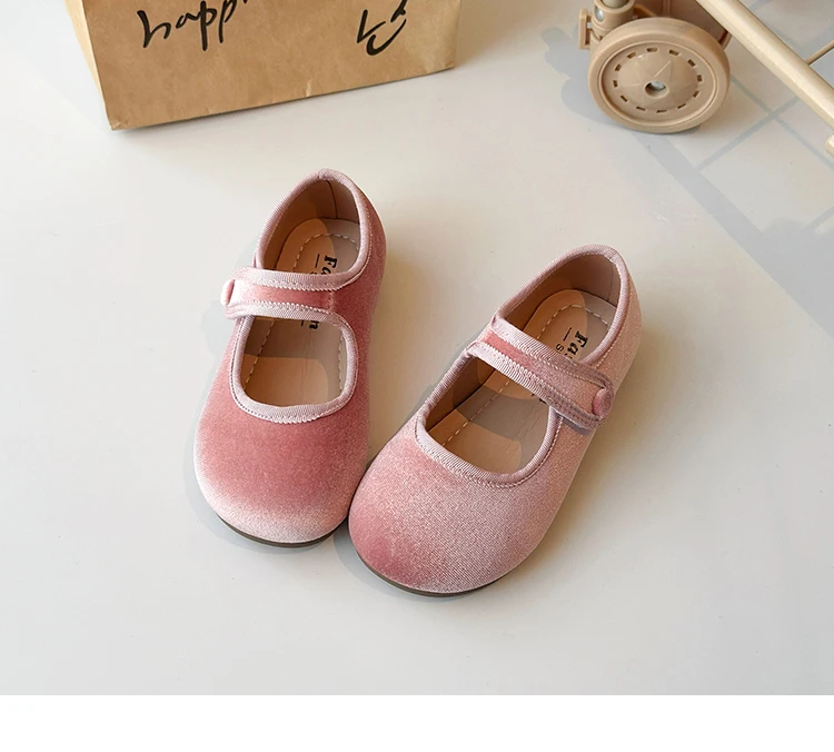 2026 New Cute Peach Pink Velvet Shoes Girls Vintage Green Velour Ballet Flats Baby Kids Spring New Soft Sole Luxury Mary Janes