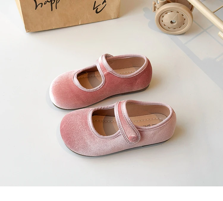 2026 New Cute Peach Pink Velvet Shoes Girls Vintage Green Velour Ballet Flats Baby Kids Spring New Soft Sole Luxury Mary Janes