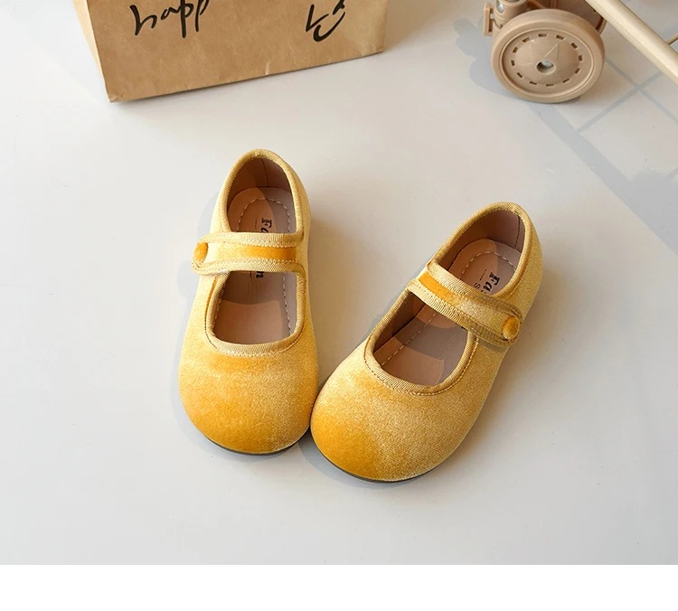 2026 New Cute Peach Pink Velvet Shoes Girls Vintage Green Velour Ballet Flats Baby Kids Spring New Soft Sole Luxury Mary Janes