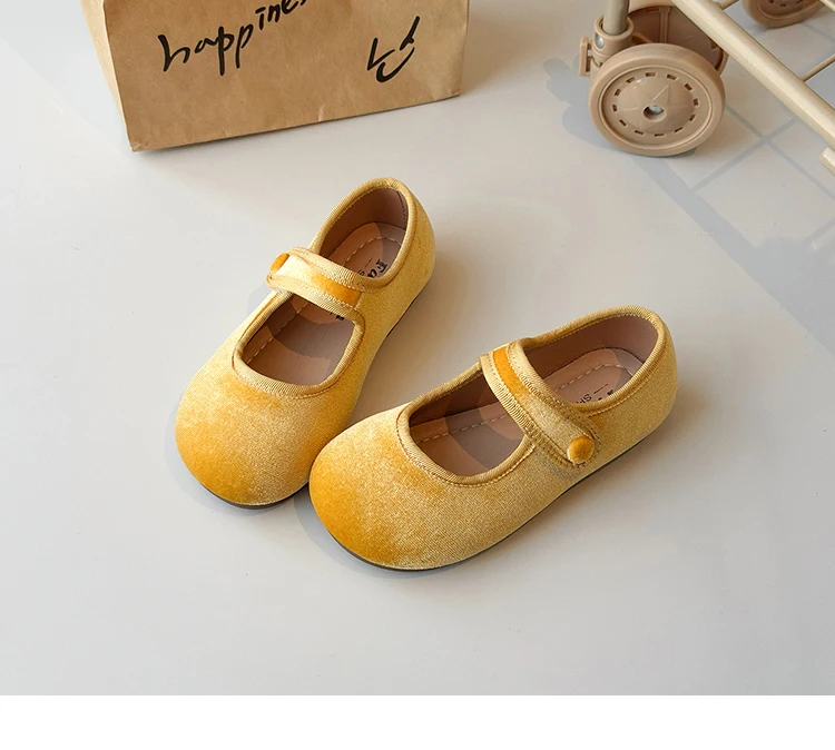 2026 New Cute Peach Pink Velvet Shoes Girls Vintage Green Velour Ballet Flats Baby Kids Spring New Soft Sole Luxury Mary Janes