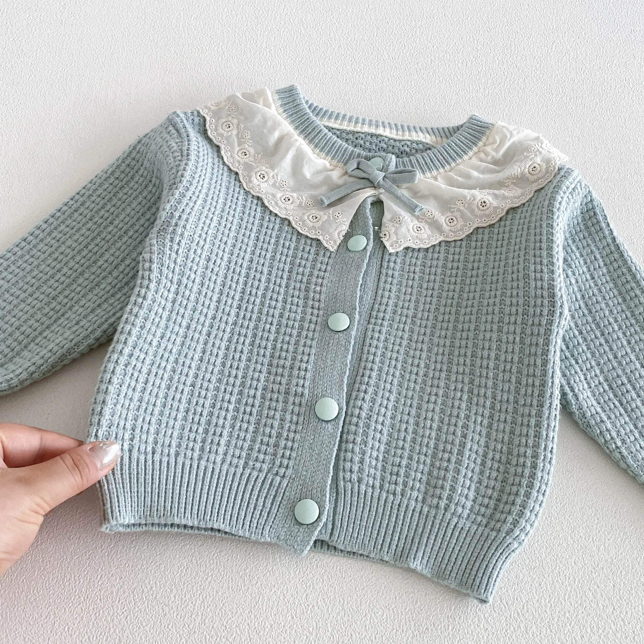 2026 Autumn Girls' Outfit: Lace-trimmed Color-block Knit Cardigan with Bow and Matching Tight Two-piece Set