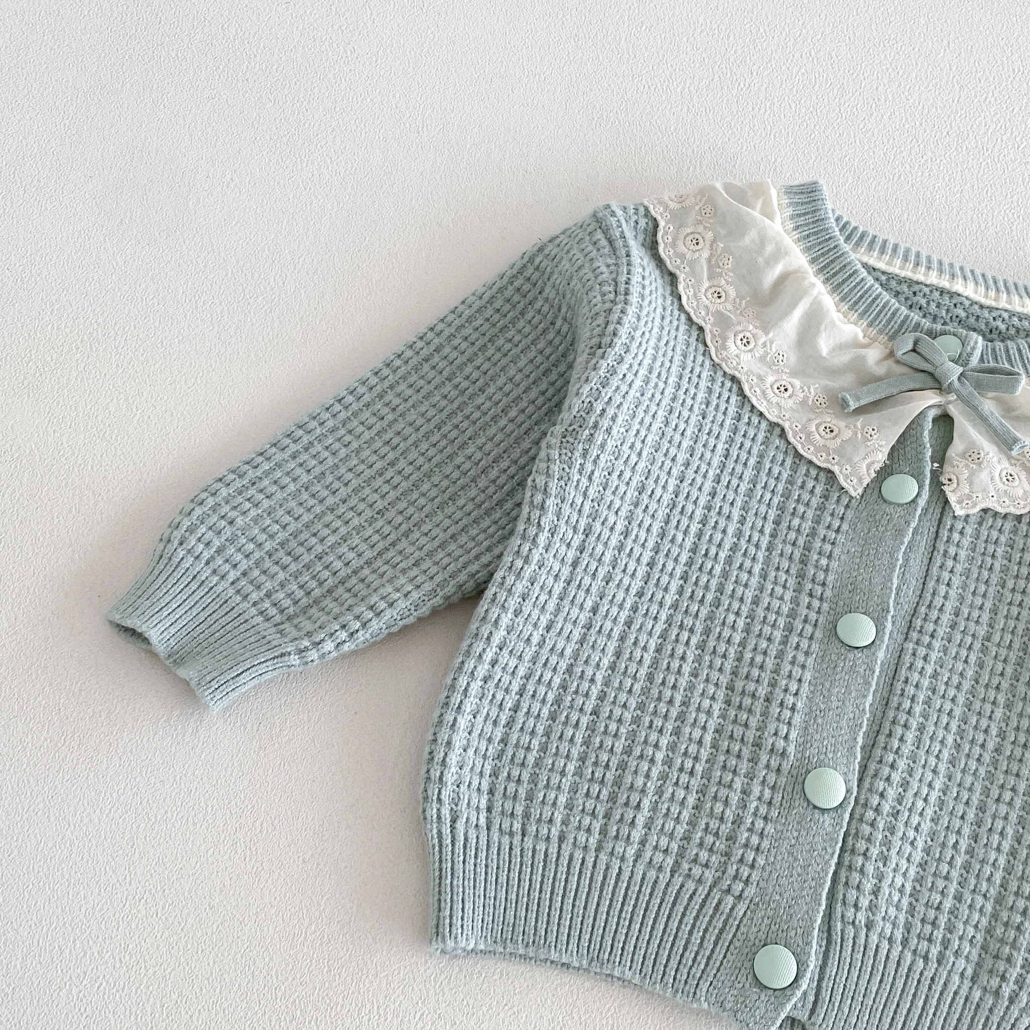 2026 Autumn Girls' Outfit: Lace-trimmed Color-block Knit Cardigan with Bow and Matching Tight Two-piece Set