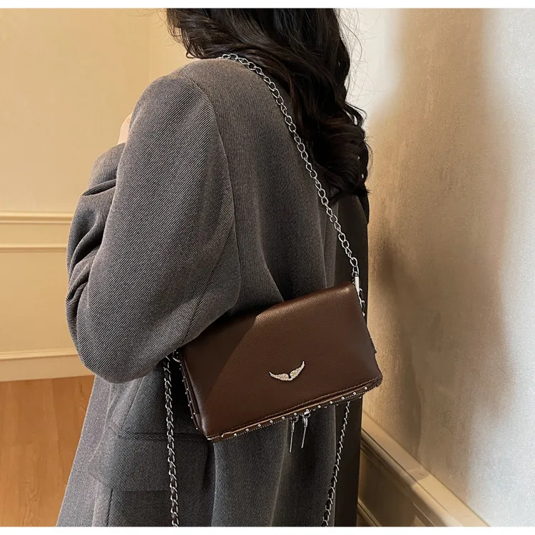 2026 New French-style Diamond-Inlaid Wing Envelope Bag - Fashionable and Versatile ZV Bag - Classic Retro Single Shoulder Crossb