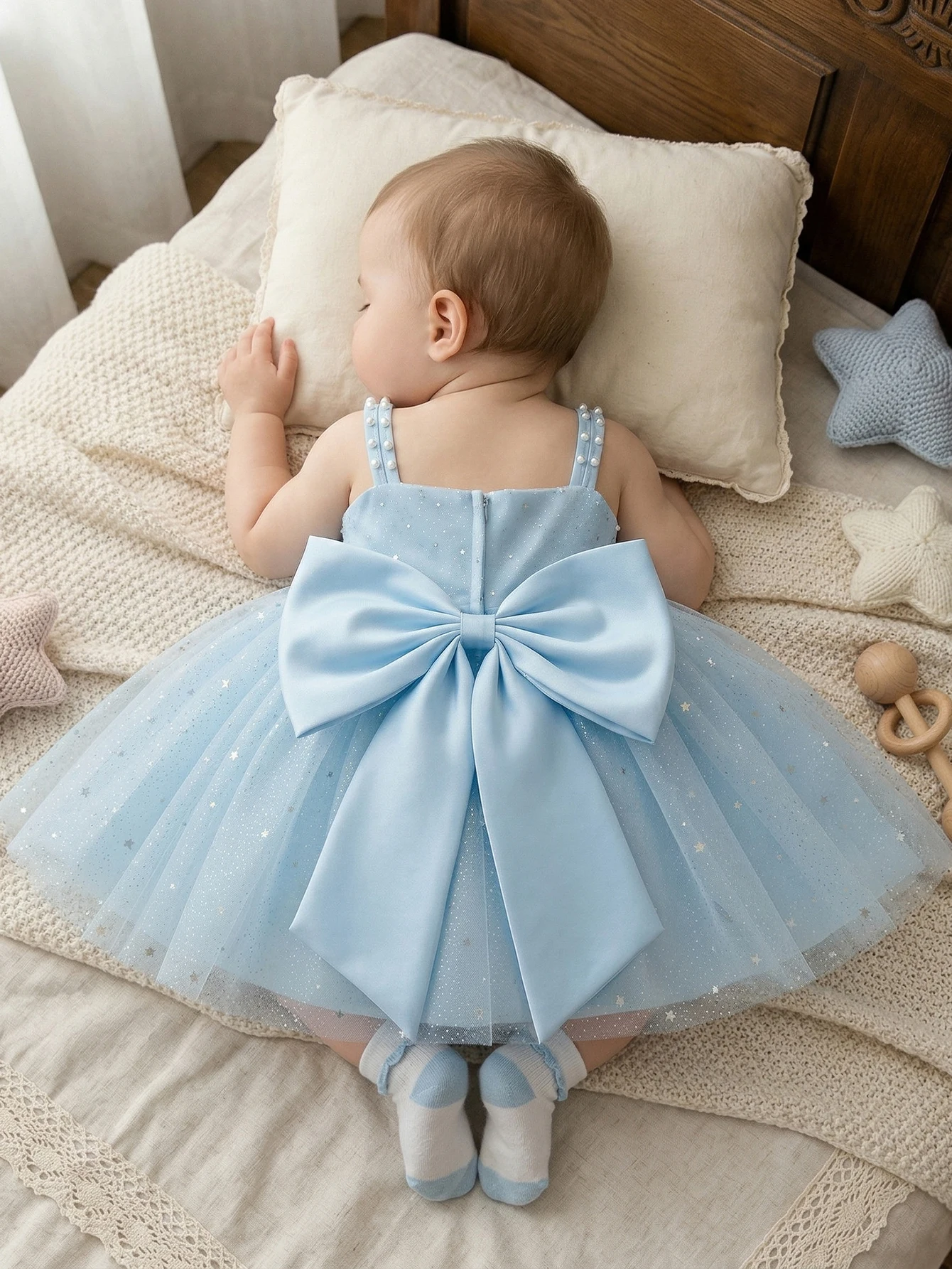 Elegant Pink Silk Party Dress for Girls Featuring Glitter-Embellished Net Overlay, Delicate Butterfly-Knot Accents Banquets